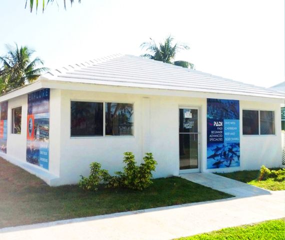 Reef Oasis Dive Club - Grand Bahama